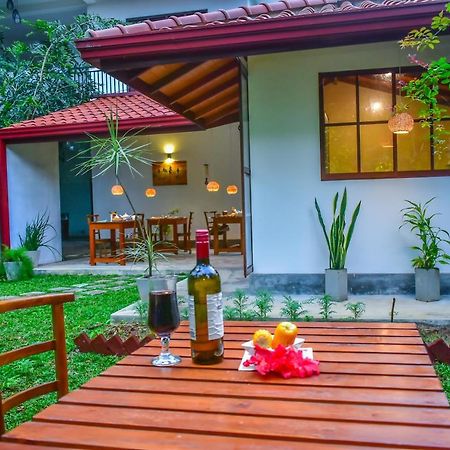 Onera Villa Hikkaduwa Bagian luar foto
