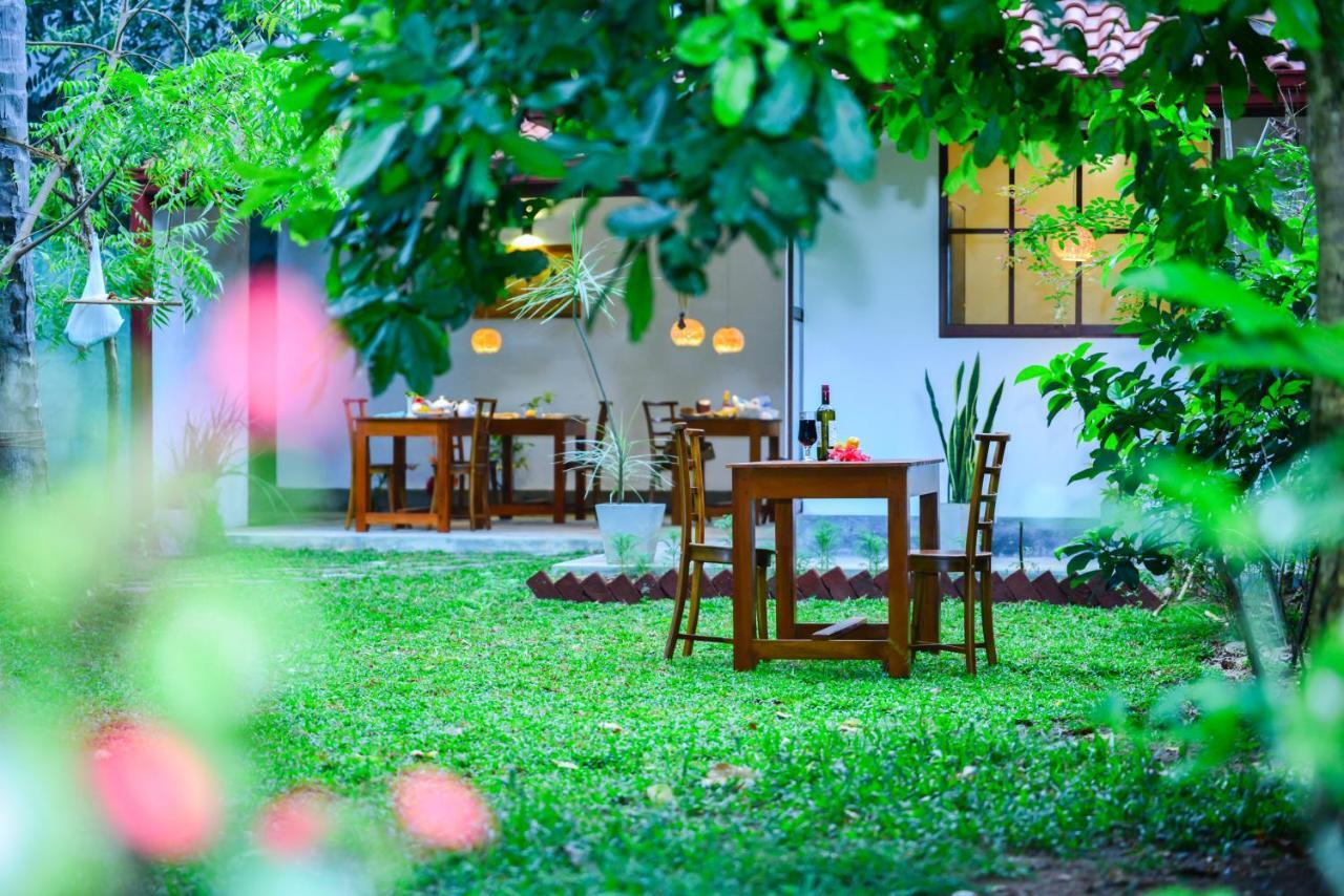Onera Villa Hikkaduwa Bagian luar foto